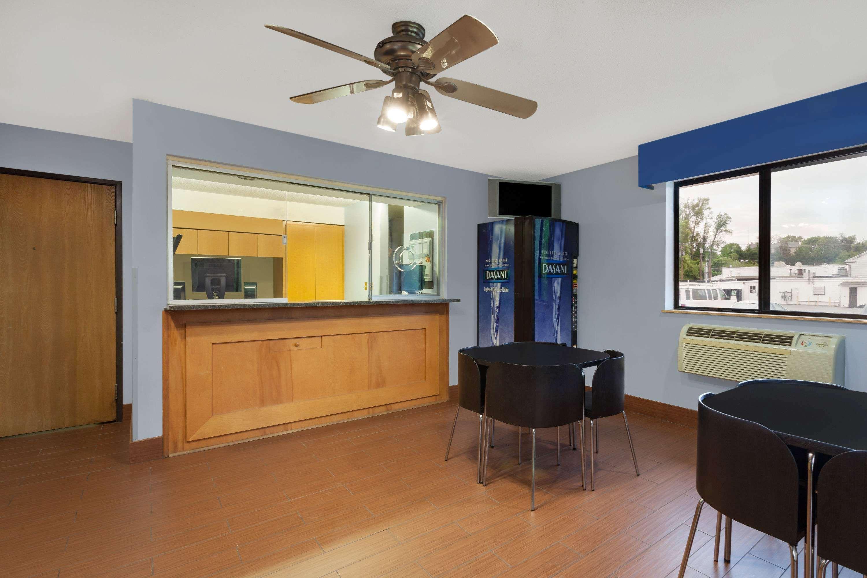 Super 8 By Wyndham Havre De Grace Aberdeen Area Exterior photo